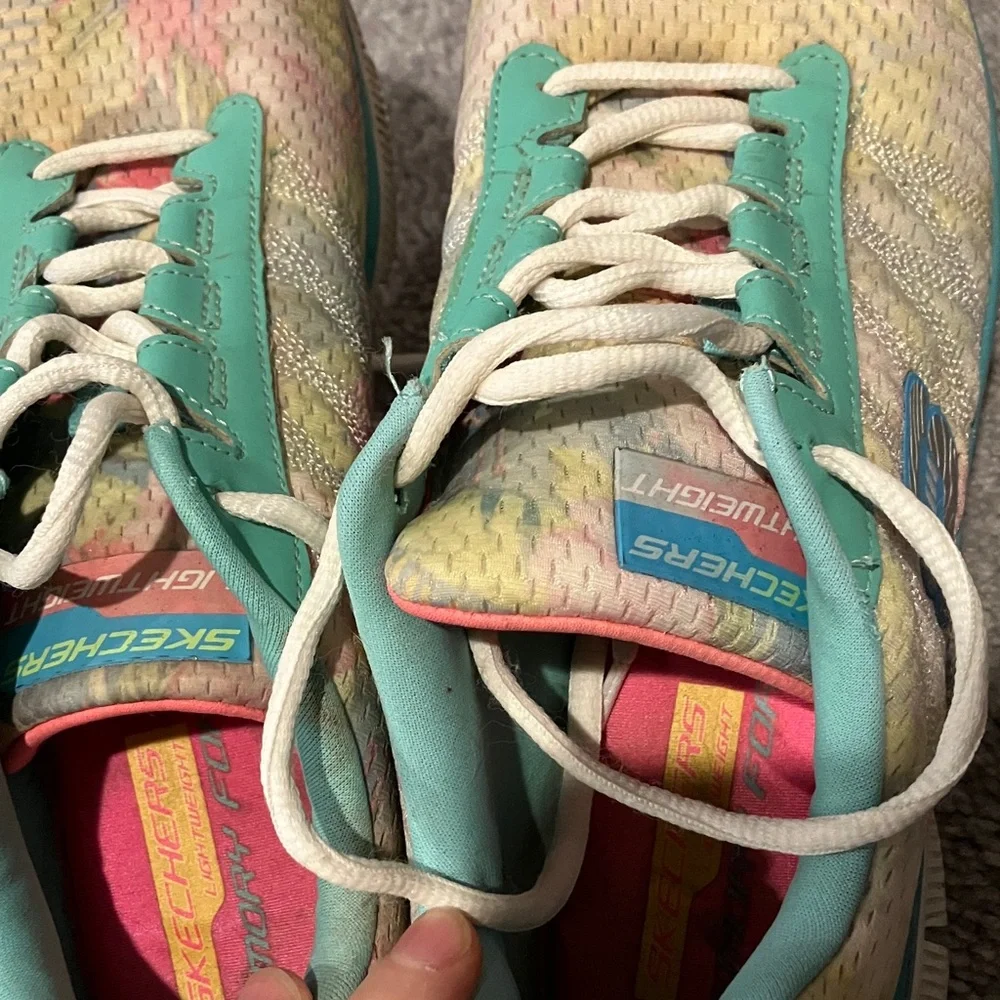 Skechers Lightweight Pastel Sneakers - Picture 3 of 8